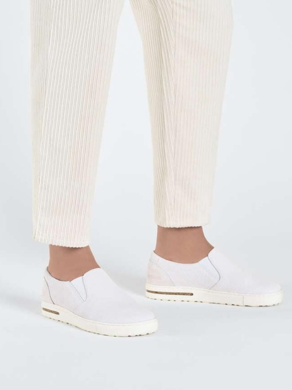 BIRKENSTOCK Oswego Suede Leather in Color Antique White  NWT 40/9.5
